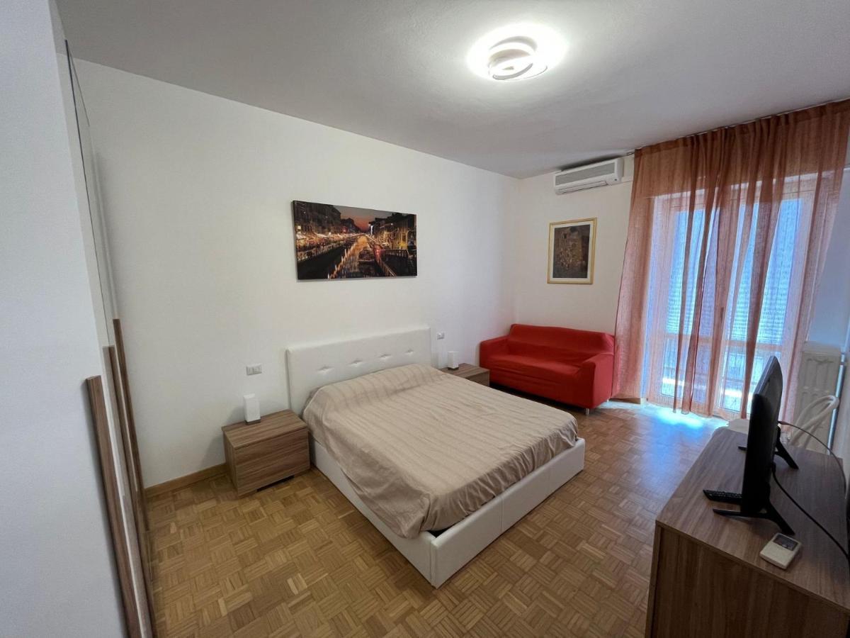 Casa Vittoria A Due Passi Da Milano Apartment Cesano Boscone Luaran gambar